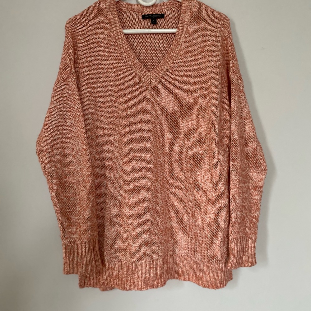 Banana Republic women’s large long sleeve v neck sweater - Picture 3 of 6